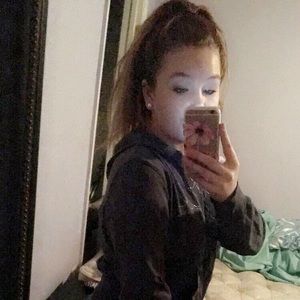 Meet your Posher, Jade